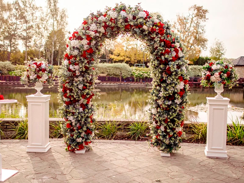 Свадебная цветочная арка